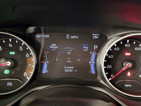 Used 2018 Jeep Compass Latitude w/ Popular Equipment Group AWD/4WD image 18