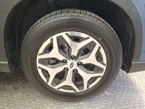 Used 2020 Subaru Forester Premium image 27