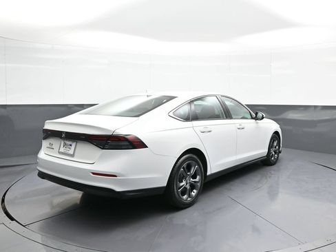 Certified 2023 Honda Accord EX image 6