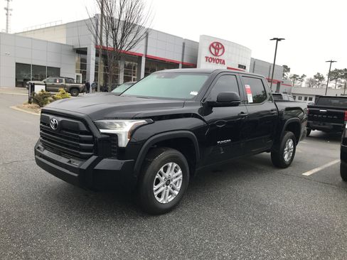 New 2025 Toyota Tundra SR5 image 2