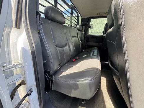 Used 2006 Chevrolet Silverado 2500 W/T w/ Skid Plate Package AWD/4WD image 51