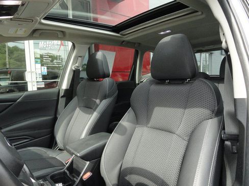 Used 2023 Subaru Forester Premium AWD/4WD image 13