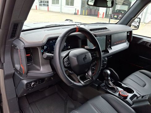 Used 2025 Ford Bronco Raptor AWD/4WD image 25