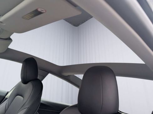 Used 2022 Tesla Model 3 Performance image 18