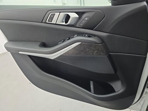 Used 2022 BMW X5 xDrive40i w/ Climate Comfort Package image 27