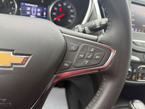 Used 2021 Chevrolet Equinox LT image 18