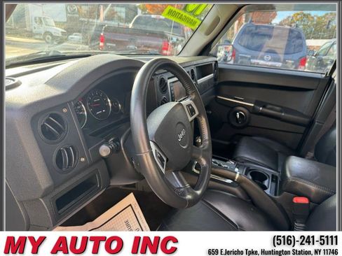 Used 2010 Jeep Commander Sport w/ Sun/Sound Group image 24