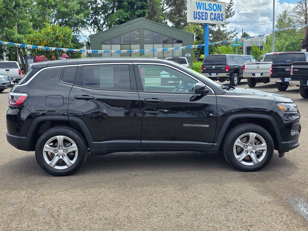 Used 2024 Jeep Compass Sport AWD/4WD image 8