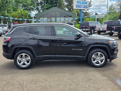 Used 2024 Jeep Compass Sport AWD/4WD image 8
