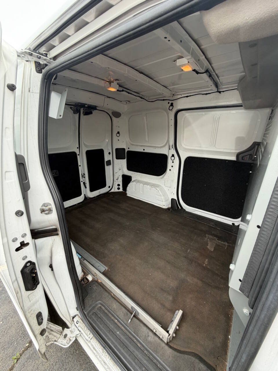 Used 2020 Nissan NV200 SV FWD image 16