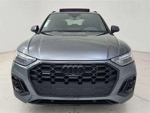 Used 2025 Audi Q5 e Premium Plus w/ Premium Plus Package image 2
