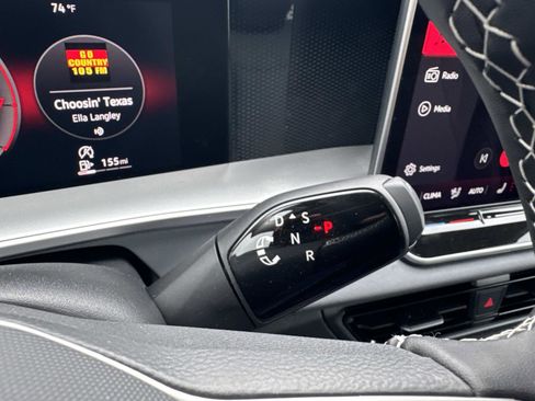 New 2026 Volkswagen Tiguan SE image 19