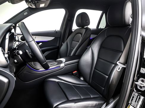 Used 2022 Mercedes-Benz GLC 300 image 17