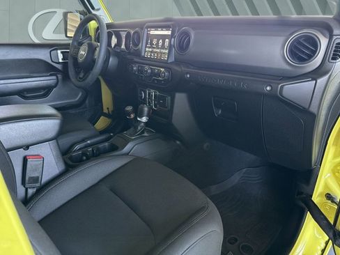 Used 2023 Jeep Wrangler Unlimited Sport image 28