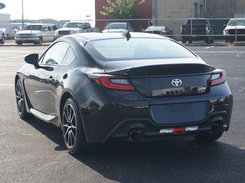 Used 2023 Toyota GR86 RWD image 14