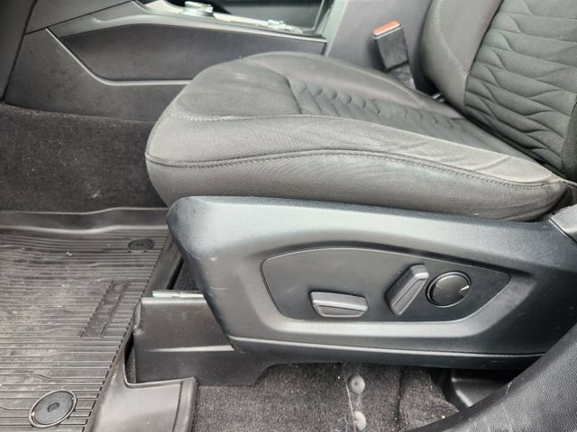 Used 2020 Ford Explorer XLT w/ Comfort Package AWD/4WD image 23