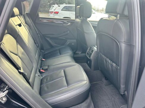 Used 2020 Porsche Macan S AWD/4WD image 18