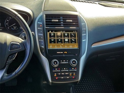 Used 2019 Lincoln MKC Select w/ Select Plus Package image 17