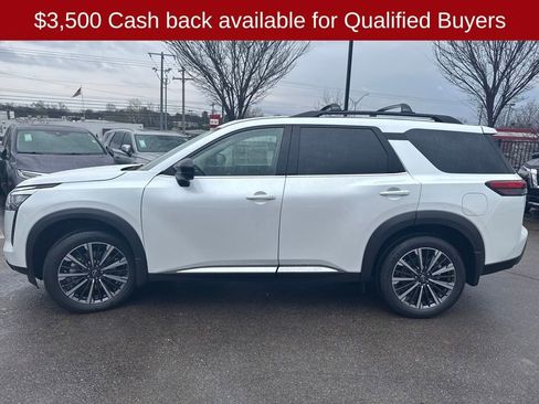 New 2026 Nissan Pathfinder Platinum image 4
