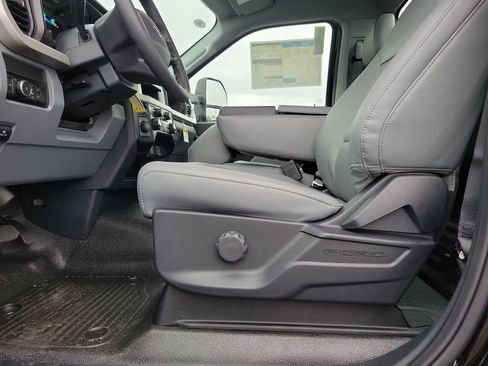 New 2026 Ford F250 XL w/ XL Off-Road Package image 14