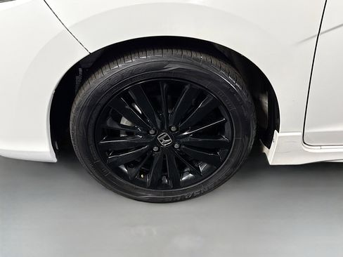 Used 2018 Honda Fit Sport image 37