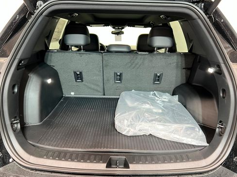 New 2026 Chevrolet Equinox RS w/ Convenience Package III image 23