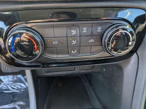 Used 2023 Buick Encore GX Preferred FWD image 22
