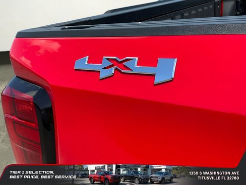 Used 2025 GMC Sierra 1500 Elevation w/ Elevation Premium Package AWD/4WD image 42