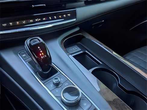 Used 2021 Cadillac Escalade Sport Platinum w/ LPO, ONYX Package image 55