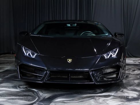 Used 2018 Lamborghini Huracan LP 580-2 RWD image 6