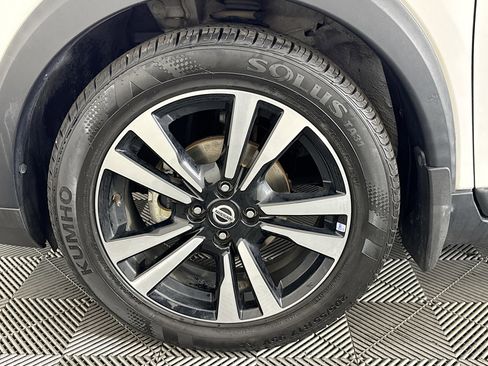 Used 2020 Nissan Kicks SV image 37