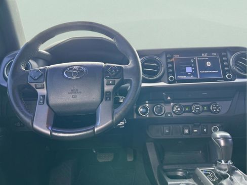 Used 2020 Toyota Tacoma TRD Sport AWD/4WD image 23