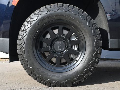 Used 2022 Chevrolet Tahoe LT w/ LT Signature Plus Package image 9