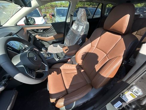 Used 2025 Subaru Outback Touring image 11