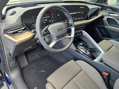 New 2025 Audi Q5 Premium Plus image 19