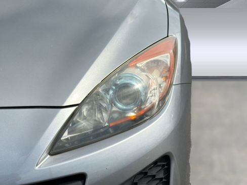 Used 2013 MAZDA MAZDA3 i Touring w/ Preferred Equipment Pkg FWD image 11
