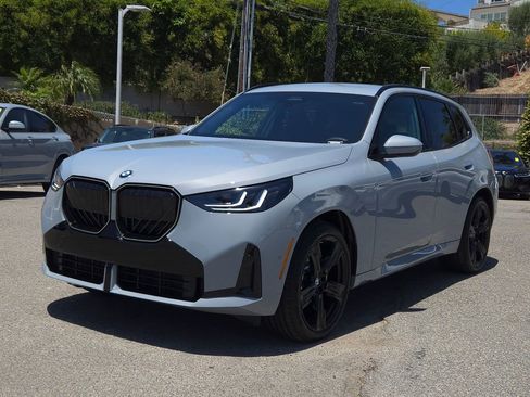 New 2026 BMW X3 xDrive30i w/ M Sport Package AWD/4WD image 2