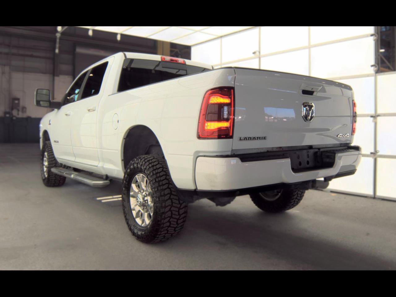 Used 2024 RAM 2500 Laramie w/ Safety Group AWD/4WD image 11