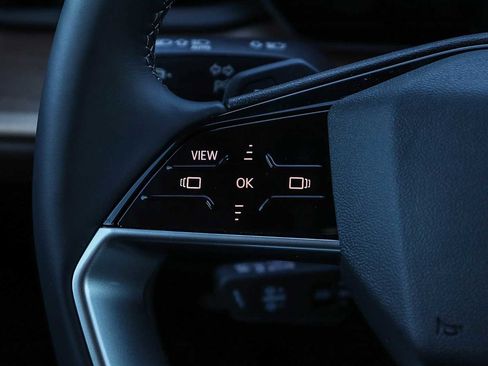 New 2025 Audi Q5 Premium image 18