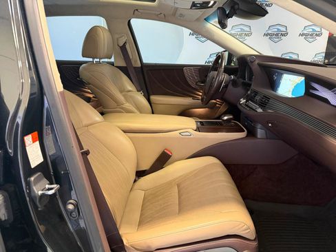Used 2020 Lexus LS 500 AWD w/ Interior Upgrade Package image 25