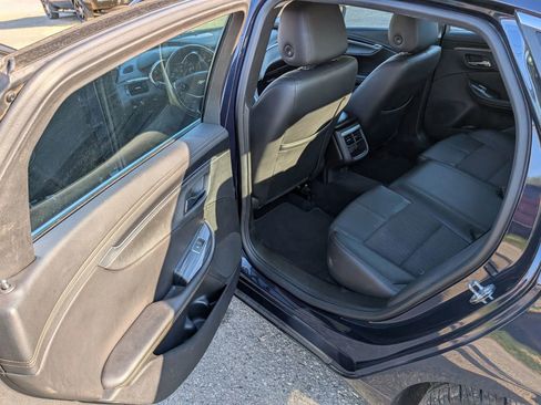 Used 2018 Chevrolet Impala LT FWD image 26