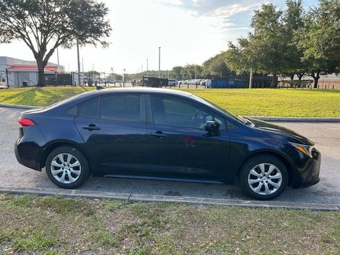 Used 2022 Toyota Corolla LE FWD image 7