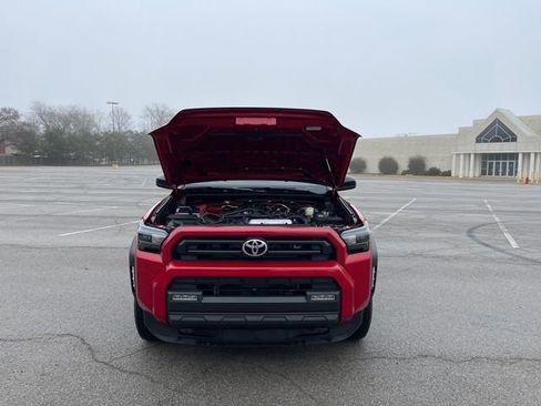 Certified 2025 Toyota 4Runner SR5 AWD/4WD image 16