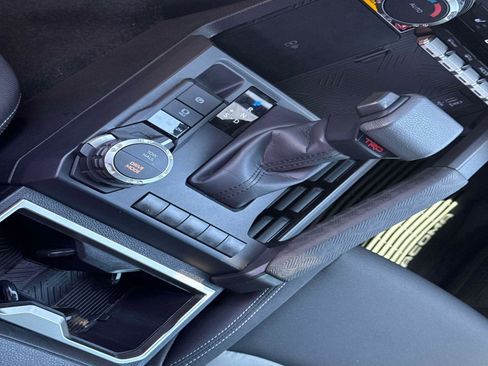 Used 2024 Toyota Tacoma TRD Sport w/ TRD Sport Upgrade Package image 25