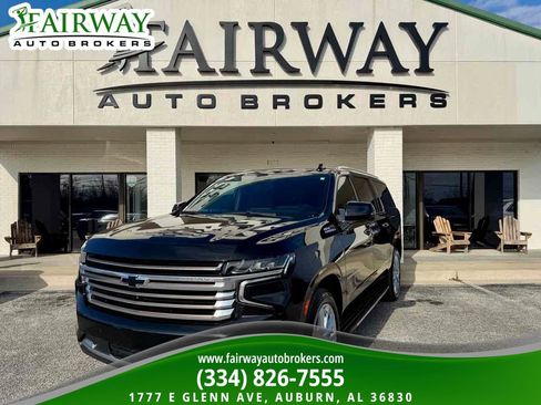 Used 2023 Chevrolet Suburban High Country image 1
