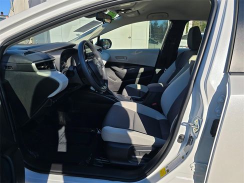 Certified 2025 Toyota Corolla LE image 21