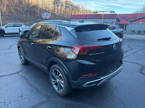 Used 2022 Buick Encore GX Essence image 2