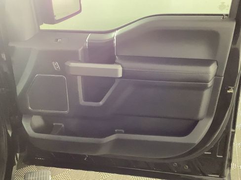 Used 2020 Ford F150 Platinum w/ Equipment Group 701A Luxury image 10