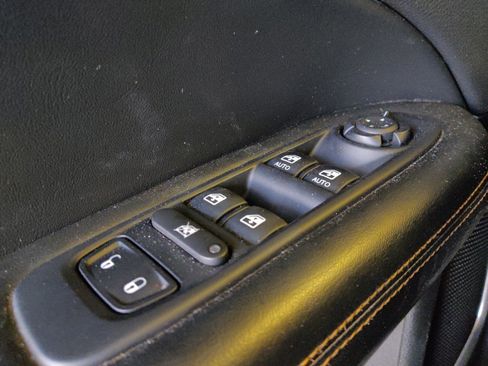 Used 2018 Jeep Compass Limited AWD/4WD image 27