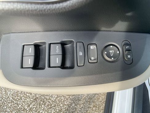 Certified 2024 Honda HR-V LX image 13